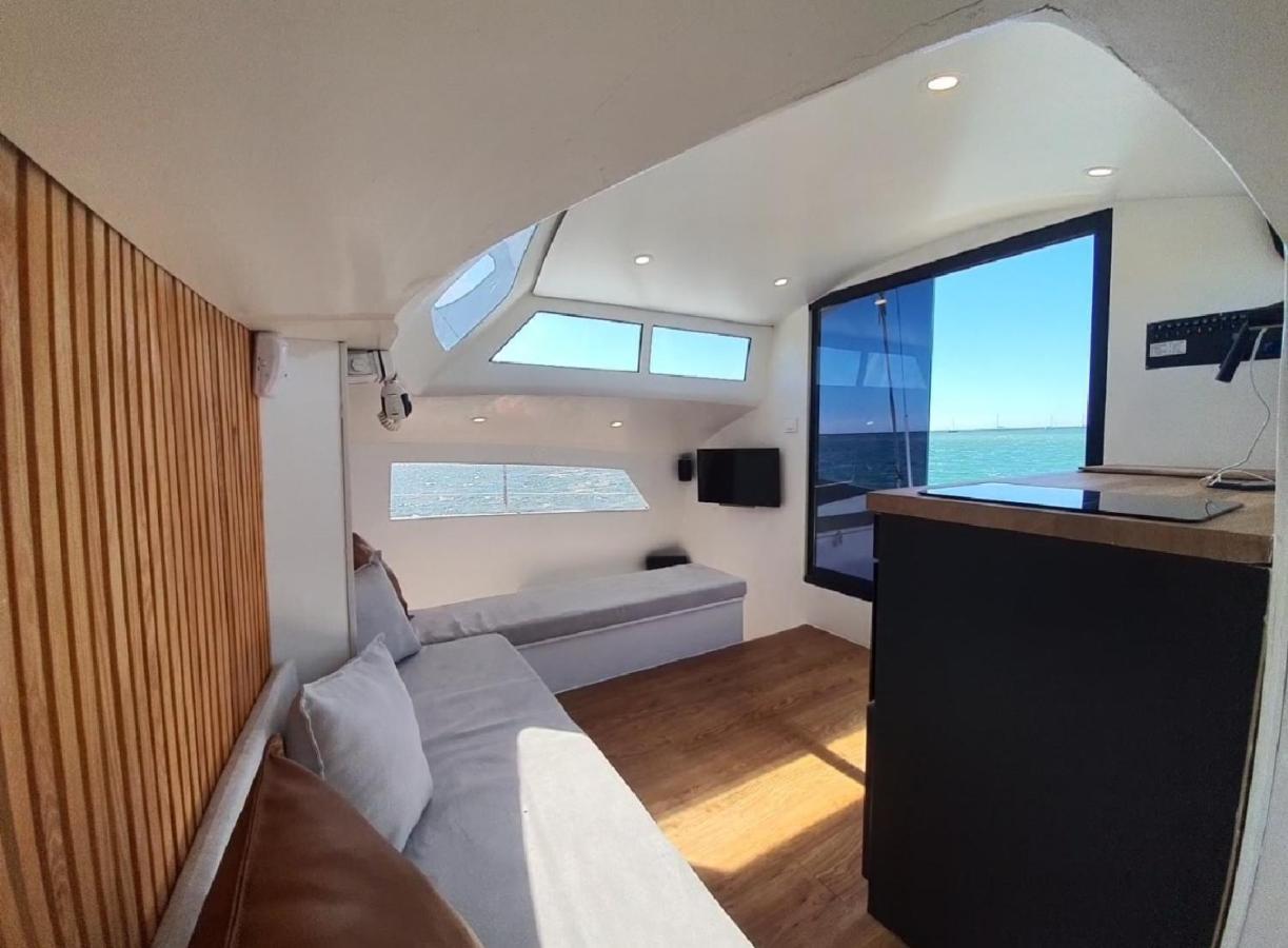 Barco Casa Catamara Sleepandboat Hotel FAO Eksteriør billede
