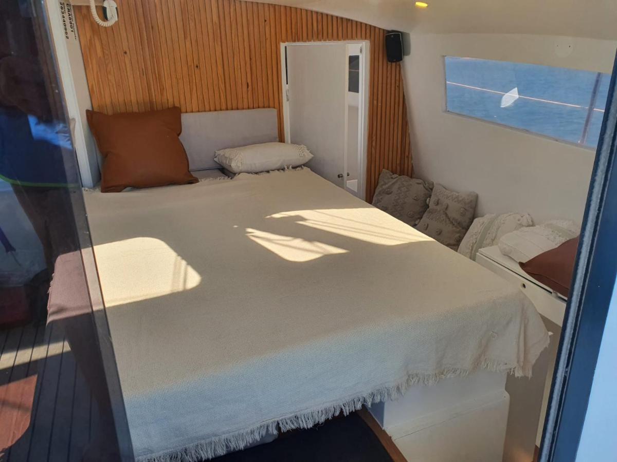 Barco Casa Catamara Sleepandboat Hotel FAO Eksteriør billede