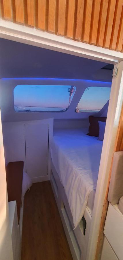 Barco Casa Catamara Sleepandboat Hotel FAO Eksteriør billede