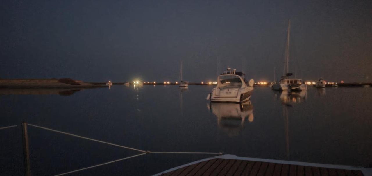 Barco Casa Catamara Sleepandboat Hotel FAO Eksteriør billede